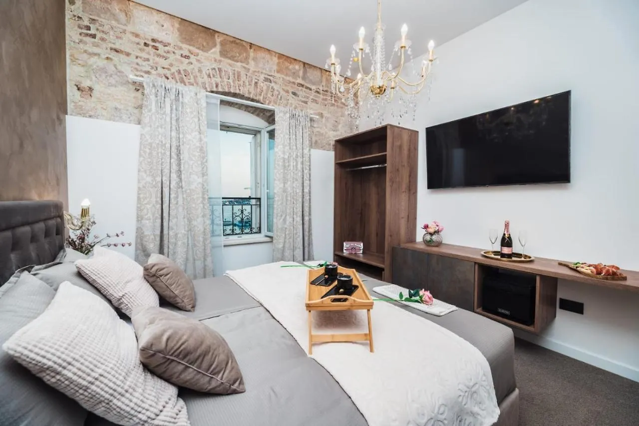 Luxury Rooms L&L Split 0*,  Horvátország