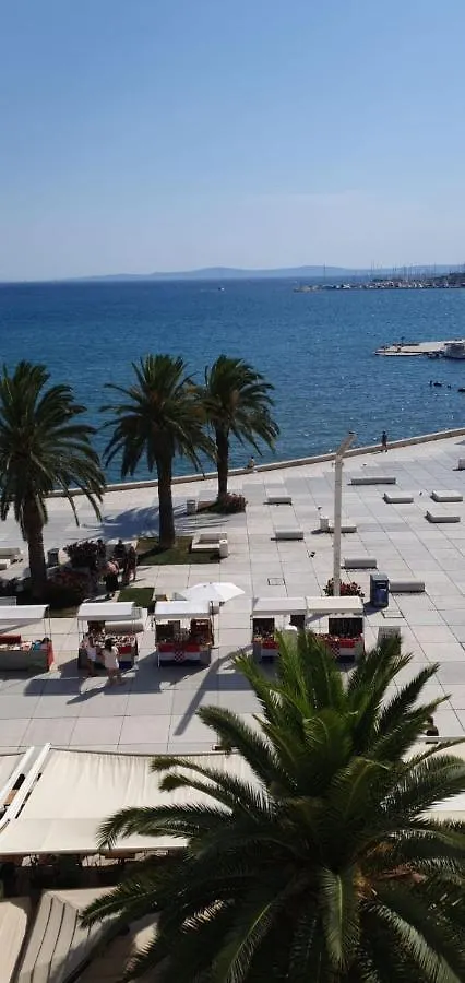 Panzió Luxury Rooms L&L Split
